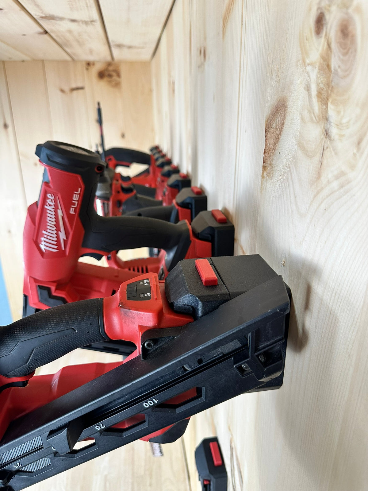 Smitter'z Locking Tool Dock Standoffs™