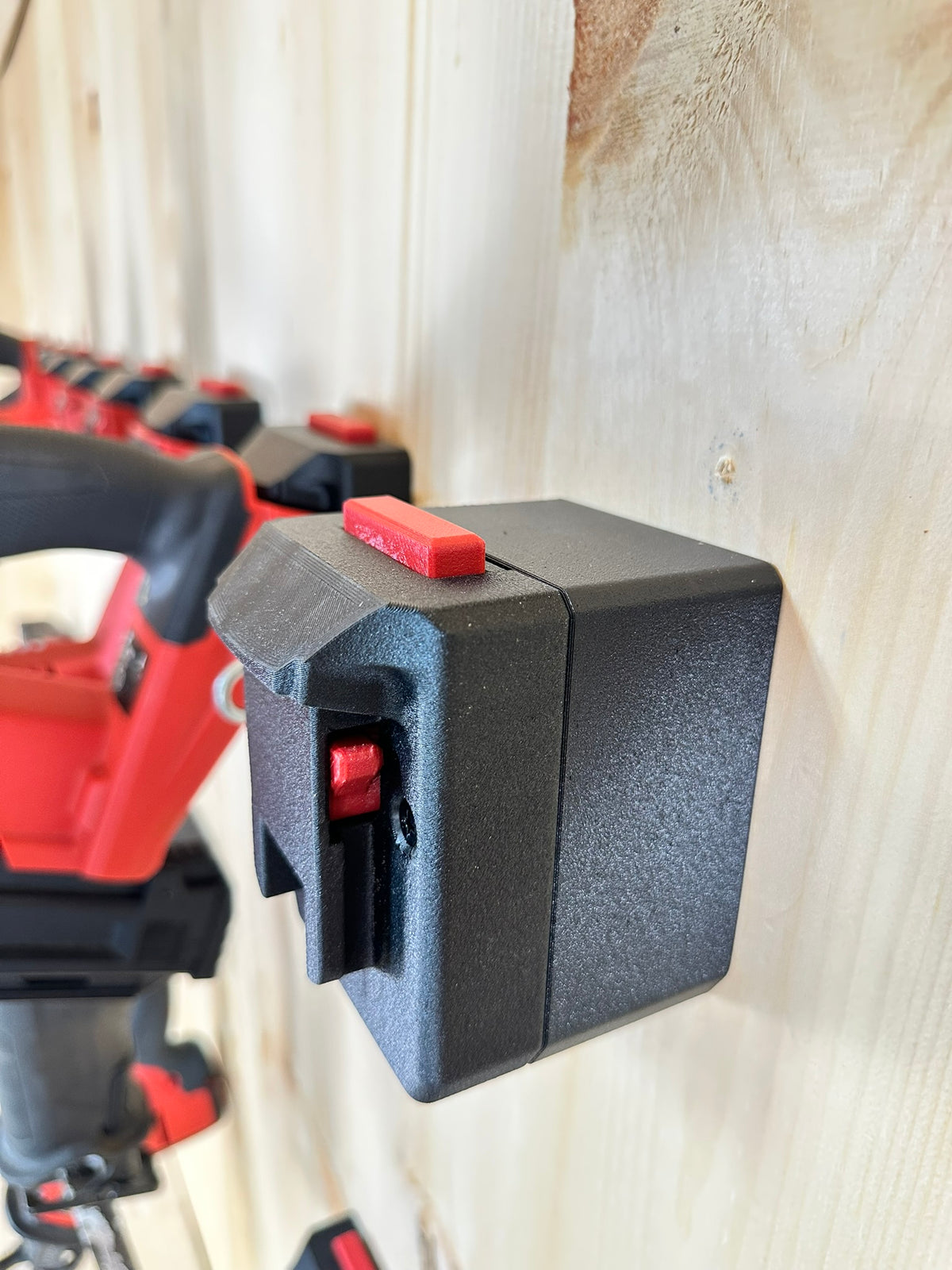 Smitter'z Locking Tool Dock™